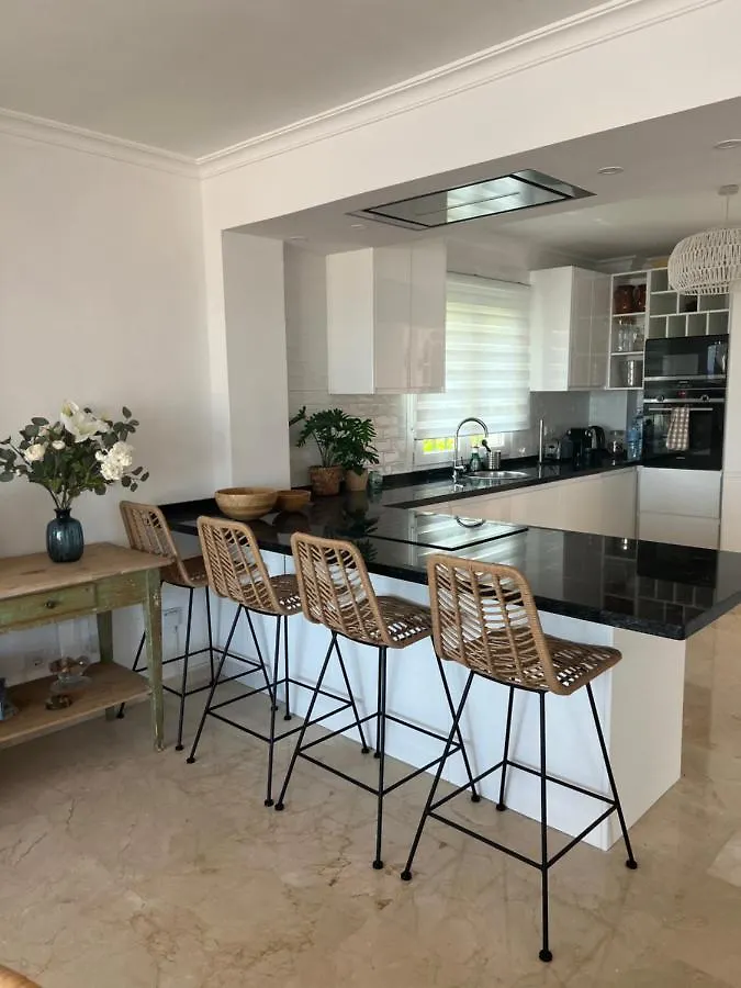 Playa Cristo Amazing Beach Terrace Appartment Estepona